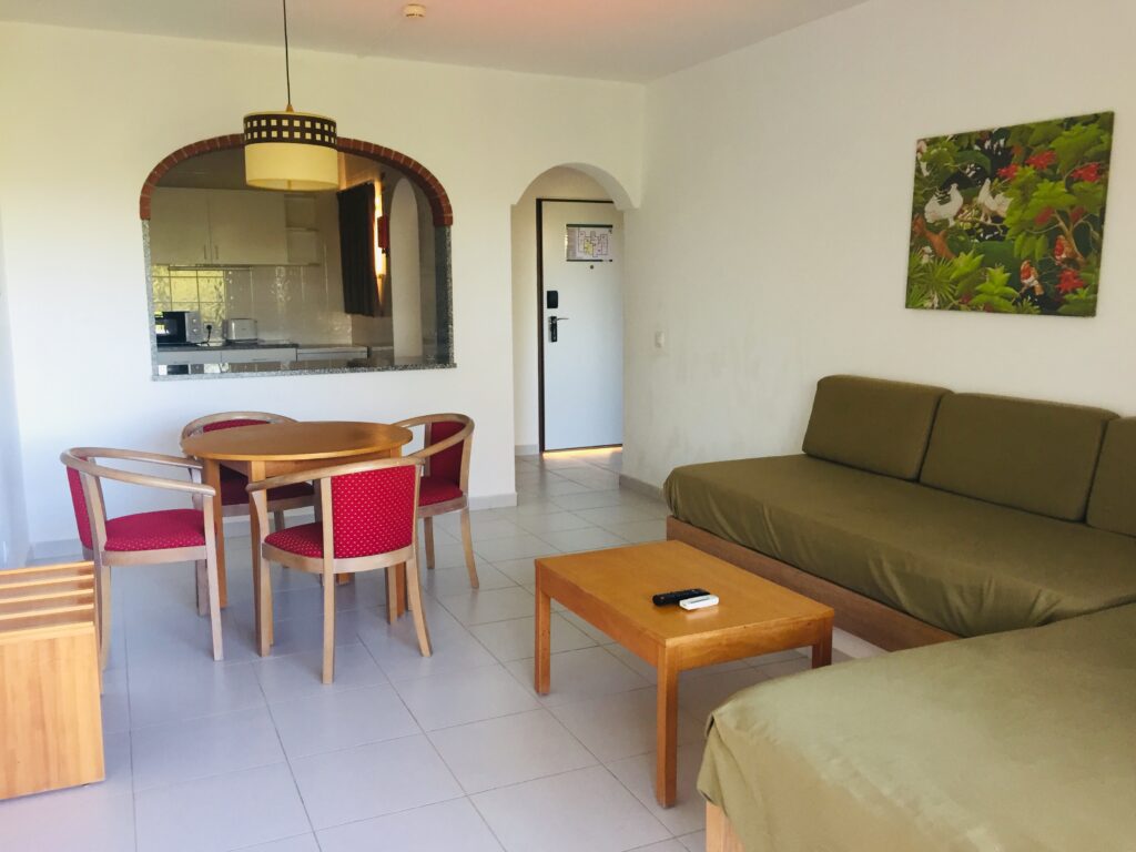 Bestes 3 Sterne Hotel an der Algarve in Portugal - 3HB Falesia Mar/Garden 7 Wohnzimmer