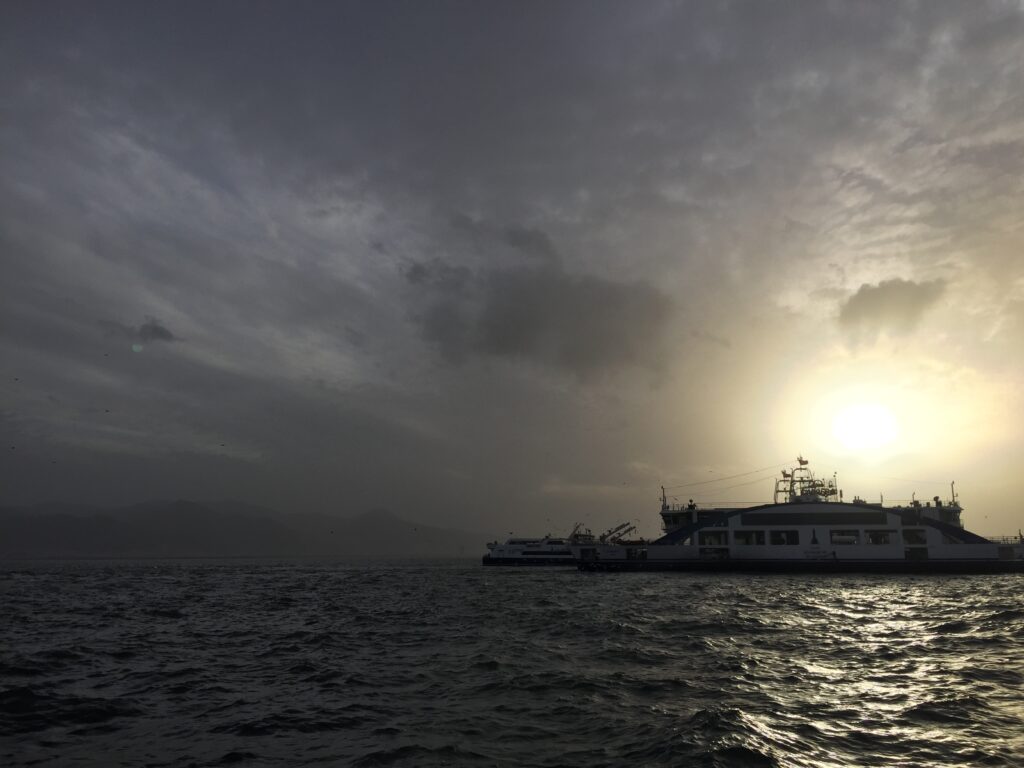 Reiseführer Izmir, das Rio De Janeiro der Türkei und der perfekte Ort für den Türkei Urlaub 13 Izmir Transport Boot Ferri Boot