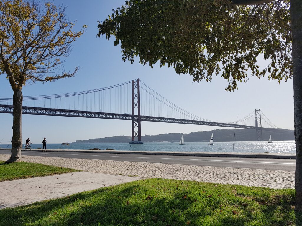 Lissabon Brücke 25. April Sehenswürdigkeiten Lissabon