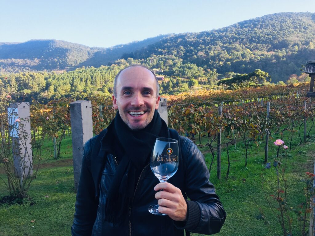 Gramado & Canela - Südbrasilien entdecken 13 Gramado Weinhang Glas